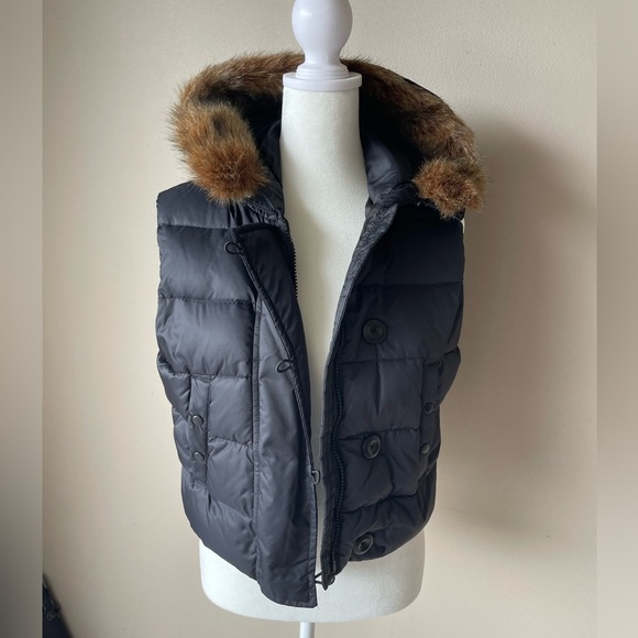 Women's GAP Hooded Puffer Vest - Sz. M(P) - Picture 1 of 5